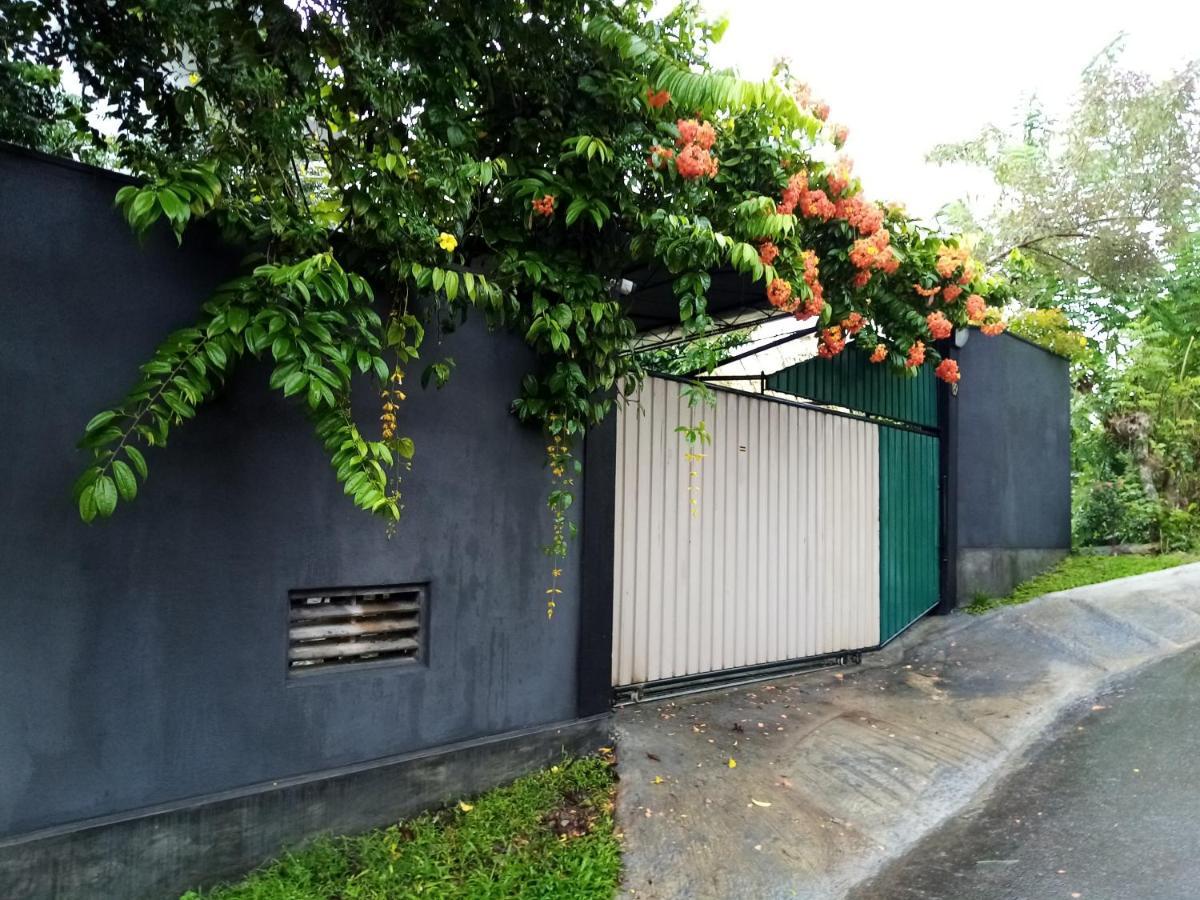 Sunny Side 89 Hotel Galle Exterior photo