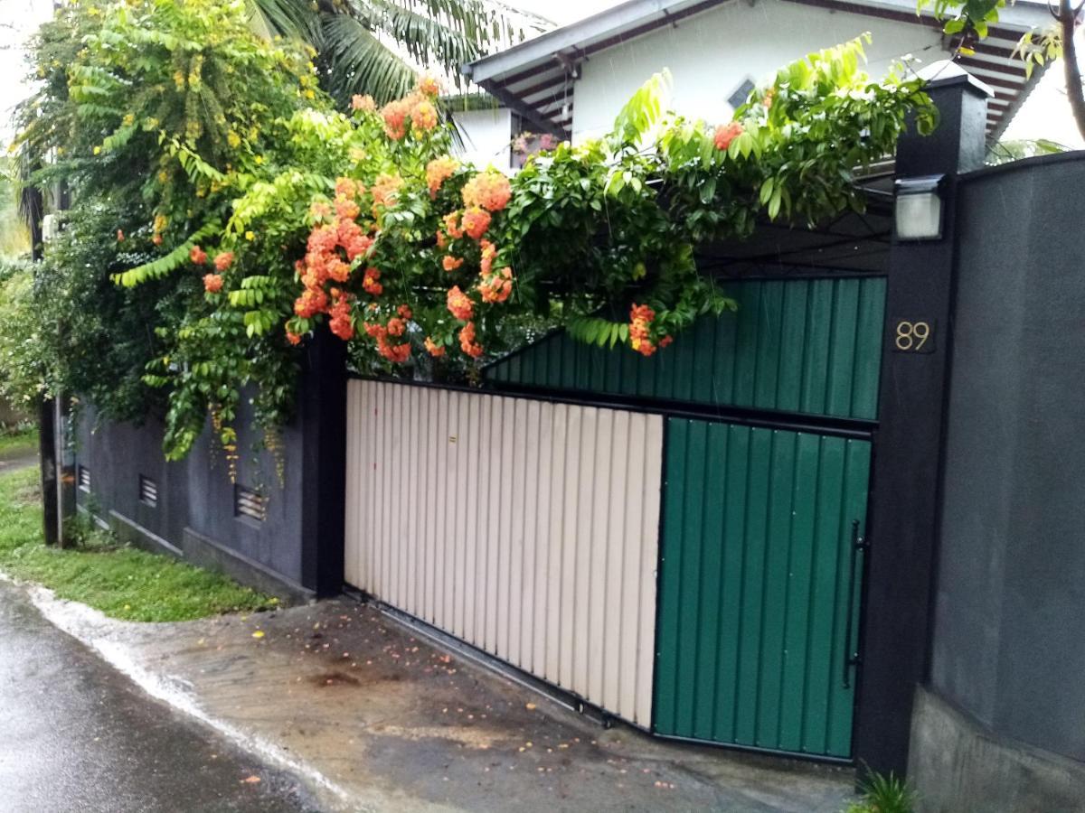 Sunny Side 89 Hotel Galle Exterior photo